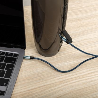 Picture of Gizzu 3.5mm AUX Cable 1.5m - Black/Blue