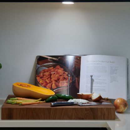 Picture of Gizzu Everglow Rechargeable Warm White Emergency Downlight Bulb