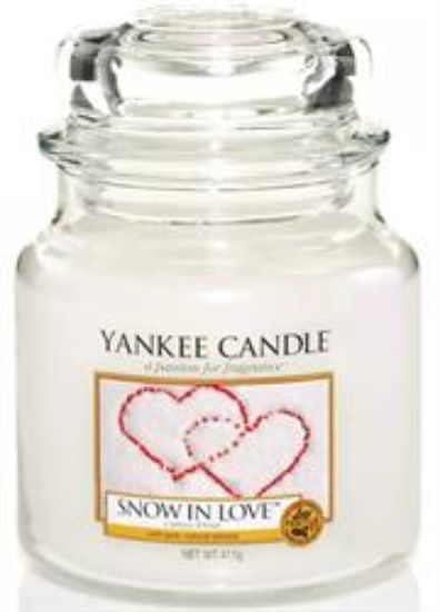 Picture of Yankee Candle Snow In Love Medium Jar Retail Box No